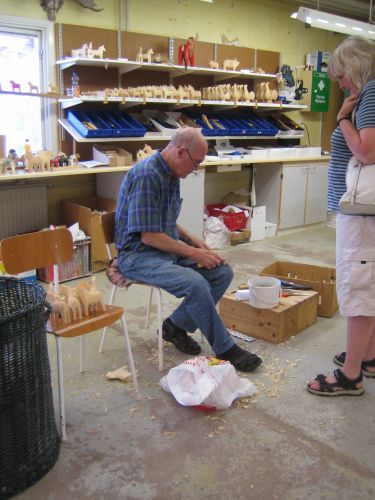 Täljning av dalahästar 1