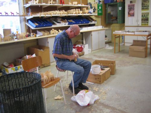 Täljning av dalahästar 2